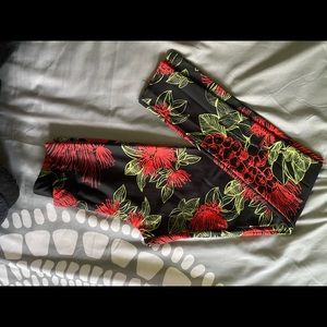 Feather Love Hawaii Leggings